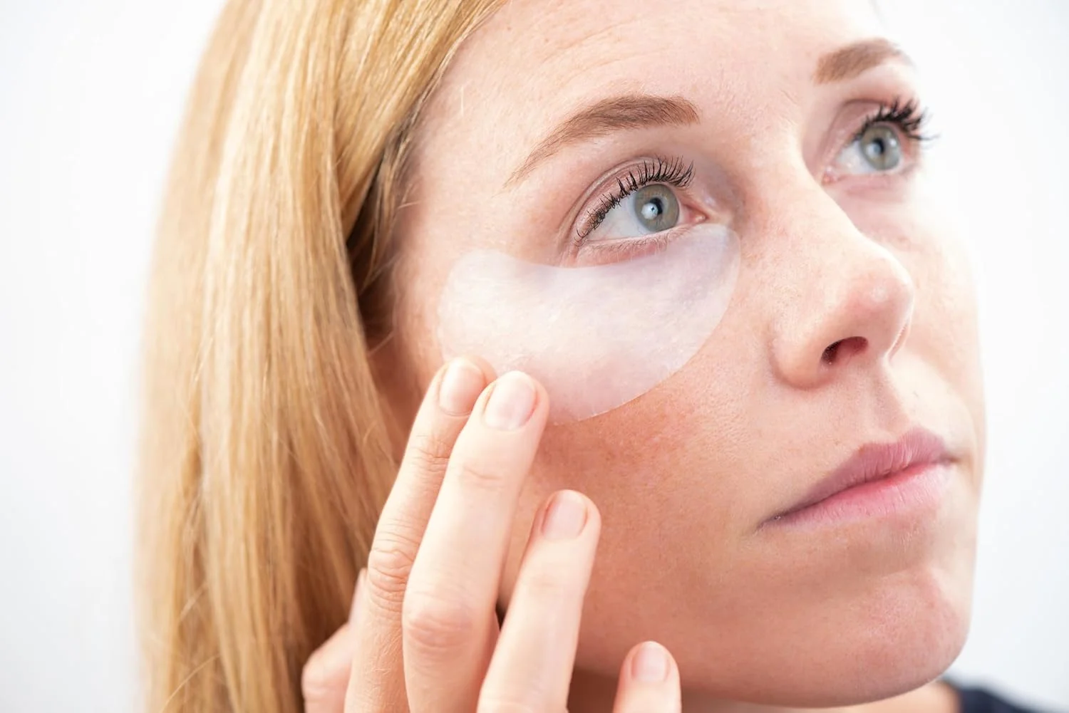 پد لایه بردار دور چشم ساسکین | ماسک احیا کننده برای حلقه های تیره | مرطوب کننده و مغذی عمیق پوست اطراف چشم | 8 میلی لیتر، بسته 3 جفتی