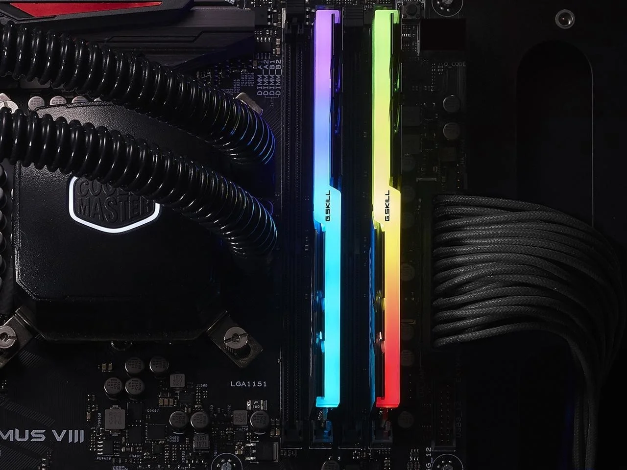 جی.اسکیل TridentZ RGB Series 16GB (2 x 8GB) 288-Pin DDR4 SDRAM DDR4 3600 (PC4 28800) حافظه دسکتاپ مدل | F4-3600C18D-16GTZR