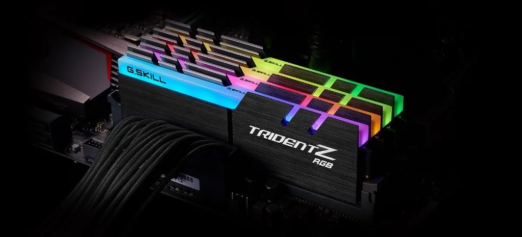 جی.اسکیل TridentZ RGB Series 16GB (2 x 8GB) 288-Pin DDR4 SDRAM DDR4 4000 (PC4 28800) Intel XMP 2.0 | F4-4000C18D-16GTZRB