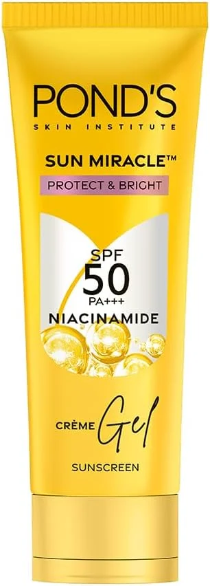 کرم ضد آفتاب تقویت کننده سرم POND'S مناسب برای انواع پوست، جلوگیری و محو کننده لکه های تیره با قدرت SPF 50 و سرم نیاسینامید-C، 50 گرم، بسته 1 عددی