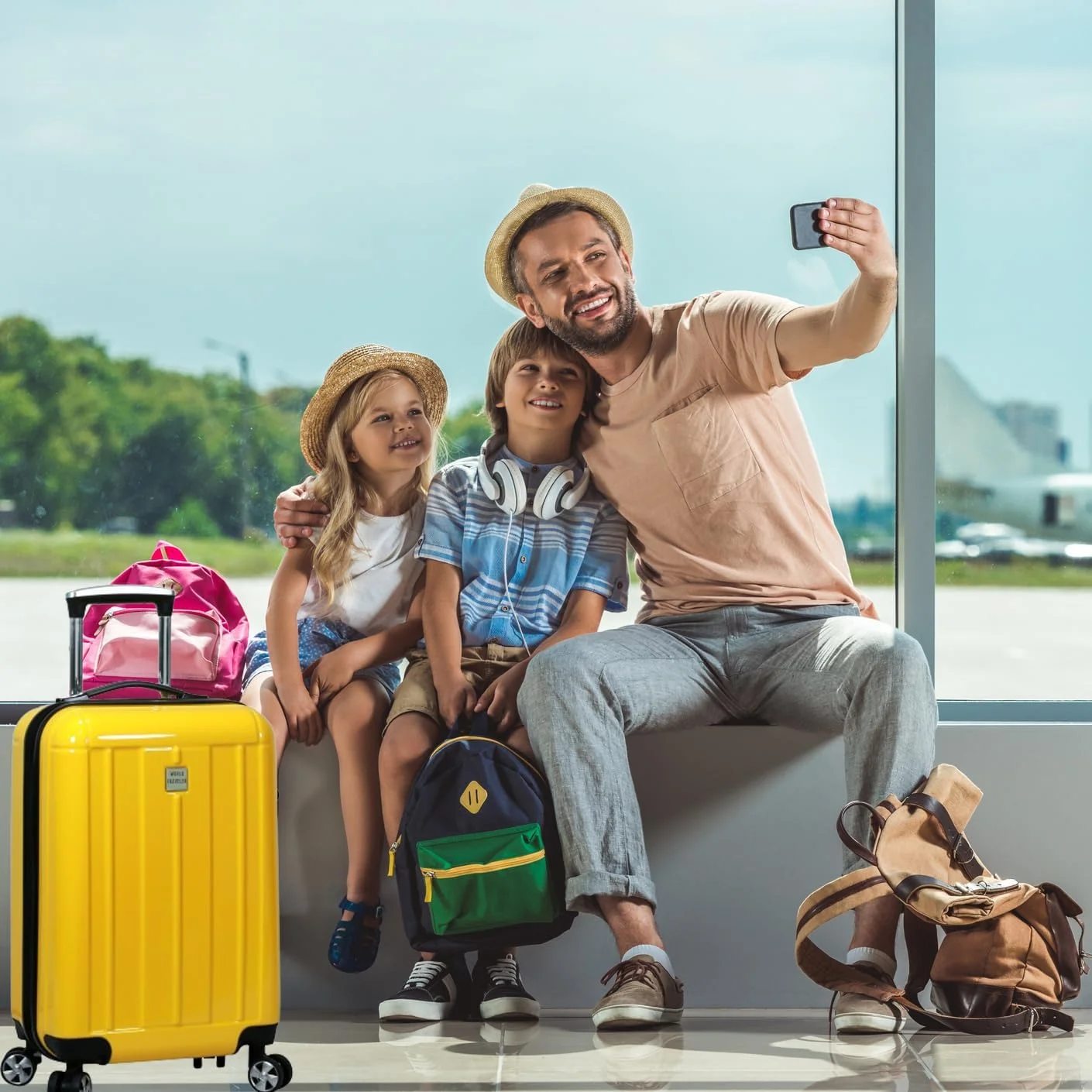 چمدان چرخشی سخت بدنه پلی کربنات مسافر جهانی با قفل TSA و قابلیت افزایش حجم چمدان چرخشی سخت بدنه پلی کربنات مسافر جهانی با قفل TSA و قابلیت افزایش حجم