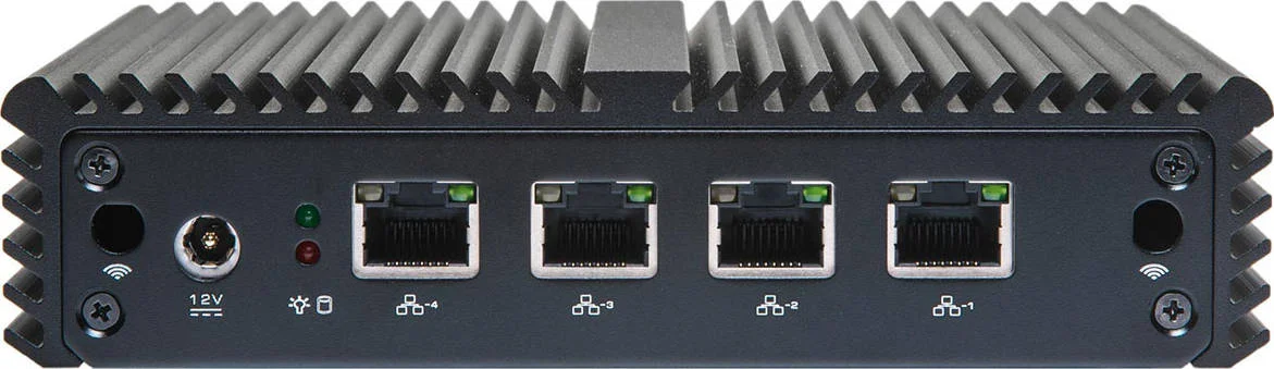 دستگاه فایروال Untangle Z4، مناسب برای 10-50 کاربر، پردازنده چهارهسته‌ای Celeron، 4 گیگابایت رم، 32 گیگابایت حافظه SSD mSATA، توان عملیاتی 950 مگابیت بر ثانیه، 4 پورت USB، مشکی | Z4