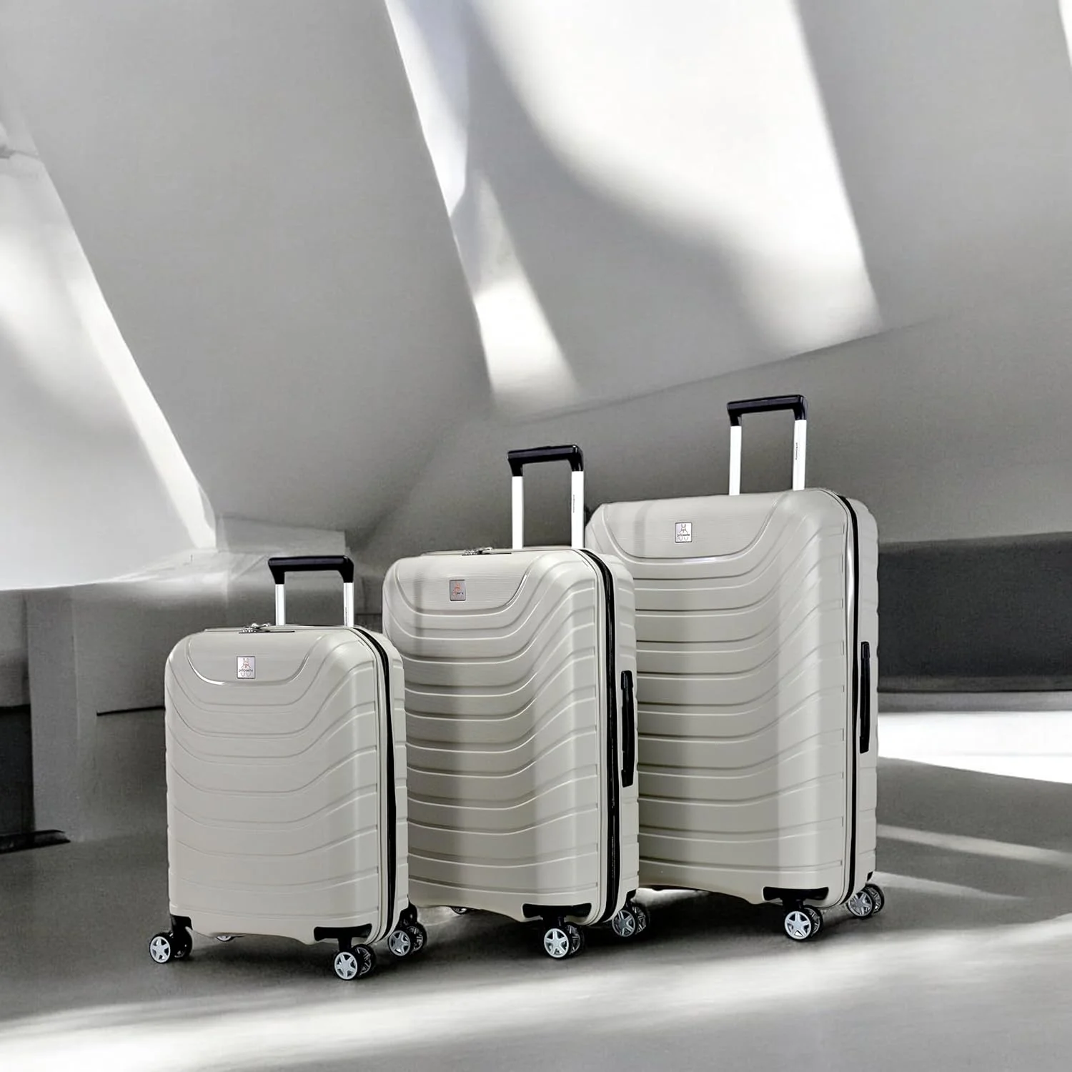 چمدان سخت مسافرتی پروبیتل مدل وویجر XXI از امیننت