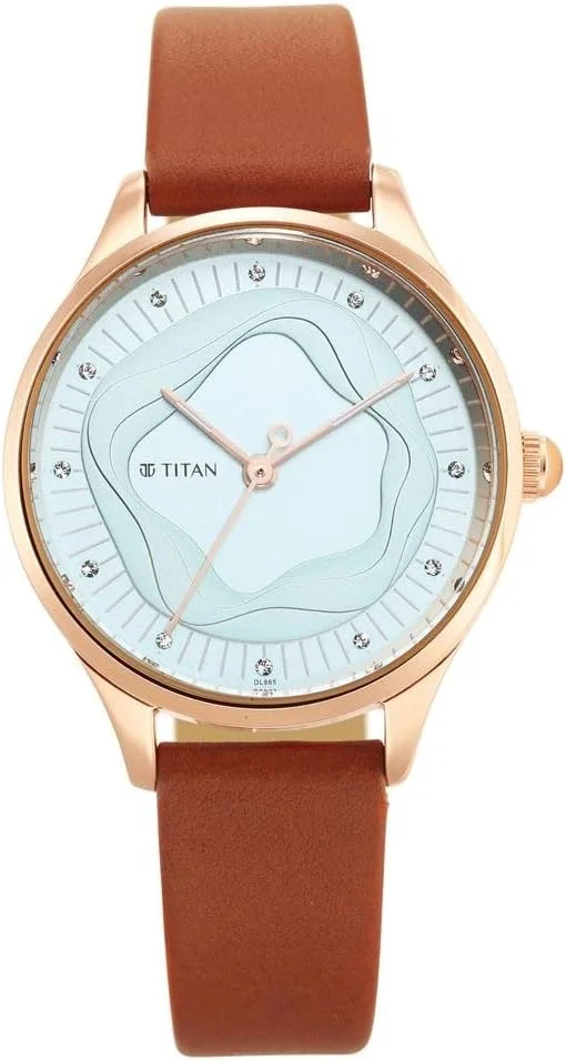 ساعت مچی تایتان Wander با صفحه آبی و بند چرمی