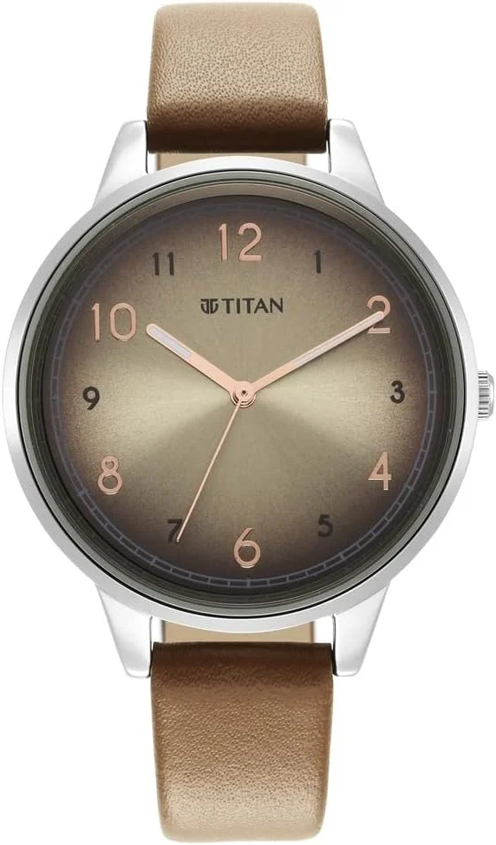 ساعت مچی تایتن ترندسترز با صفحه بژ و بند