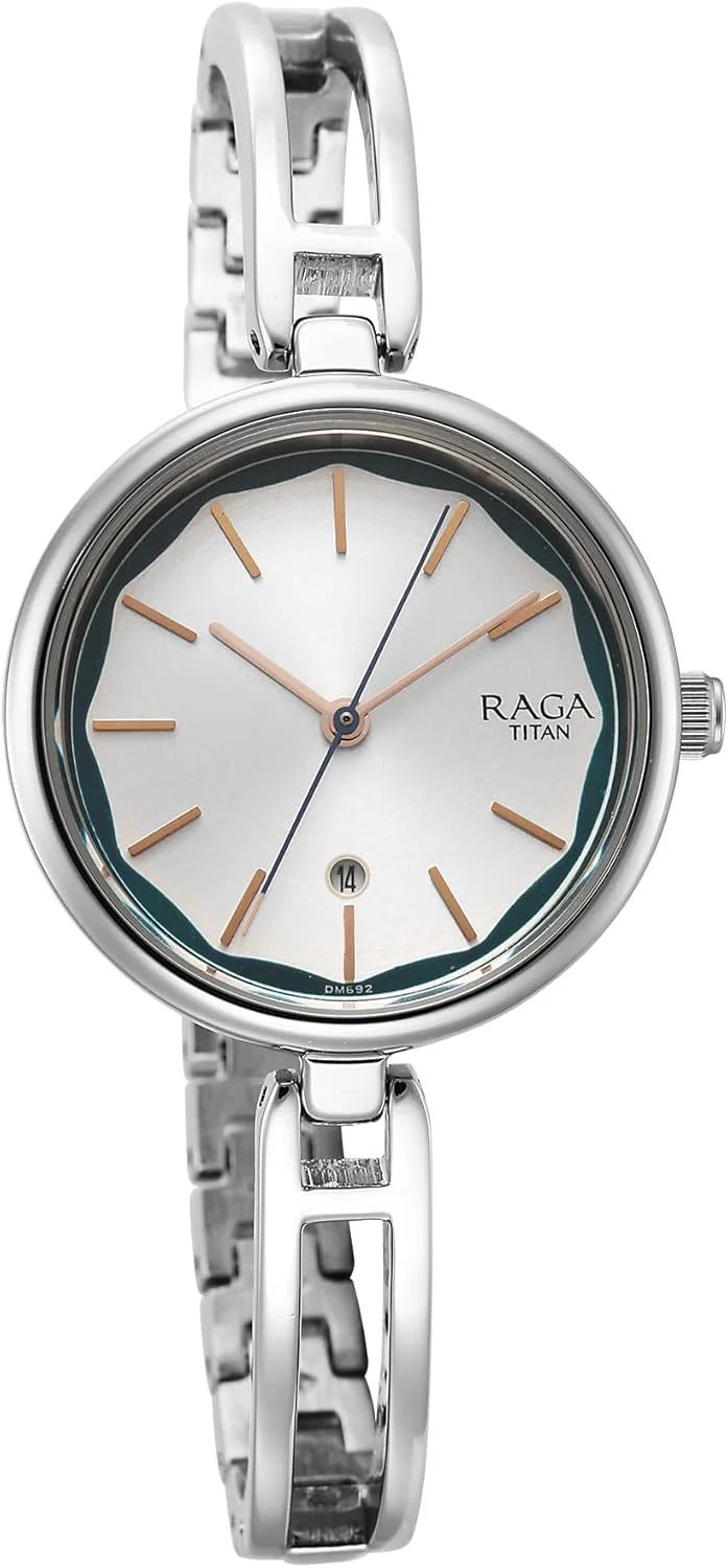 ساعت مچی زنانه تیتان راگا ویوا با صفحه نقره ای و بند فلزی - 2683SM01