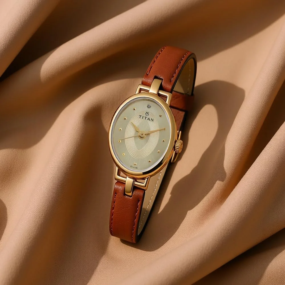 ساعت مچی آنالوگ تایتان کاریسما مدل بیضی زنانه
