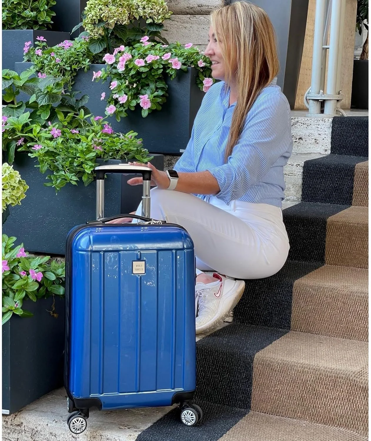 چمدان کابین سایز مسافرتی VentureX - چمدان پلی کربنات سبک وزن با چرخ های اسپینر