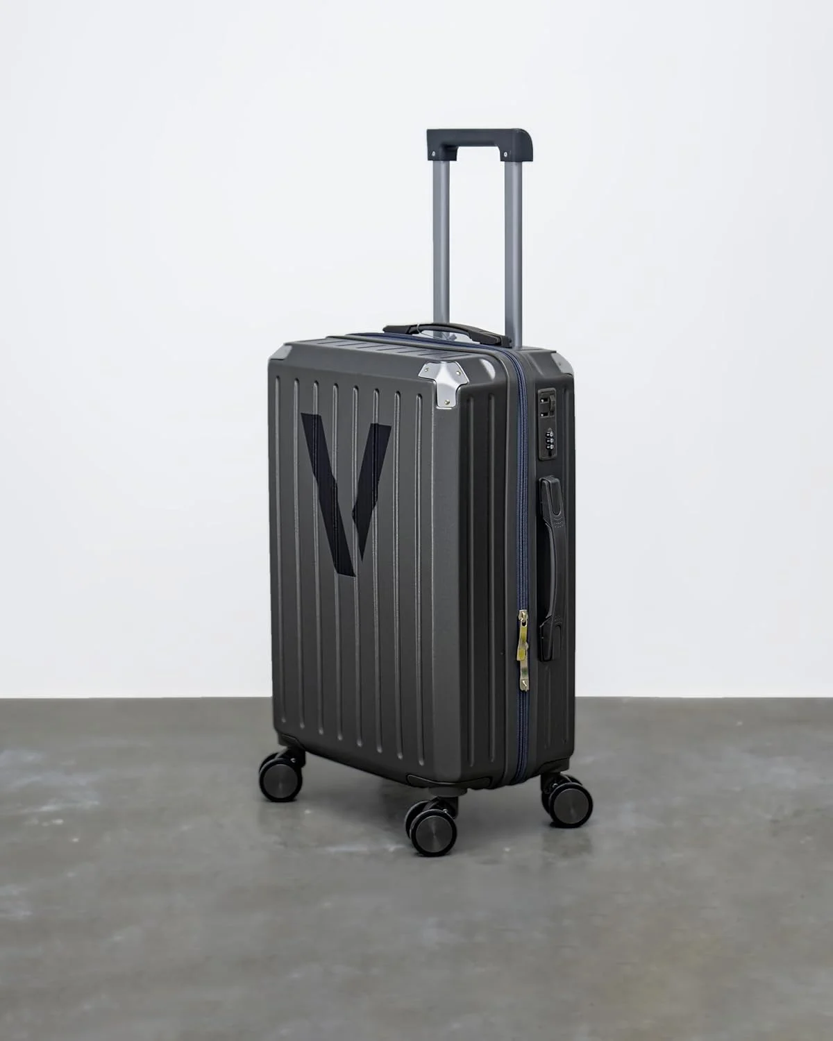 چمدان کابین سایز بدنه سخت، جنس PC+ABS، سایز 20 اینچ، خاکستری، چمدان 57 سانتیمتری با چرخهای دوبل، ظرفیت 10 کیلوگرم، کیف مسافرتی سبک چمدان کابین سایز بدنه سخت، جنس PC+ABS، سایز 20 اینچ، خاکستری، چمدان 57 سانتیمتری با چرخهای دوبل، ظرفیت 10 کیلوگرم، کیف مسافرتی سبک