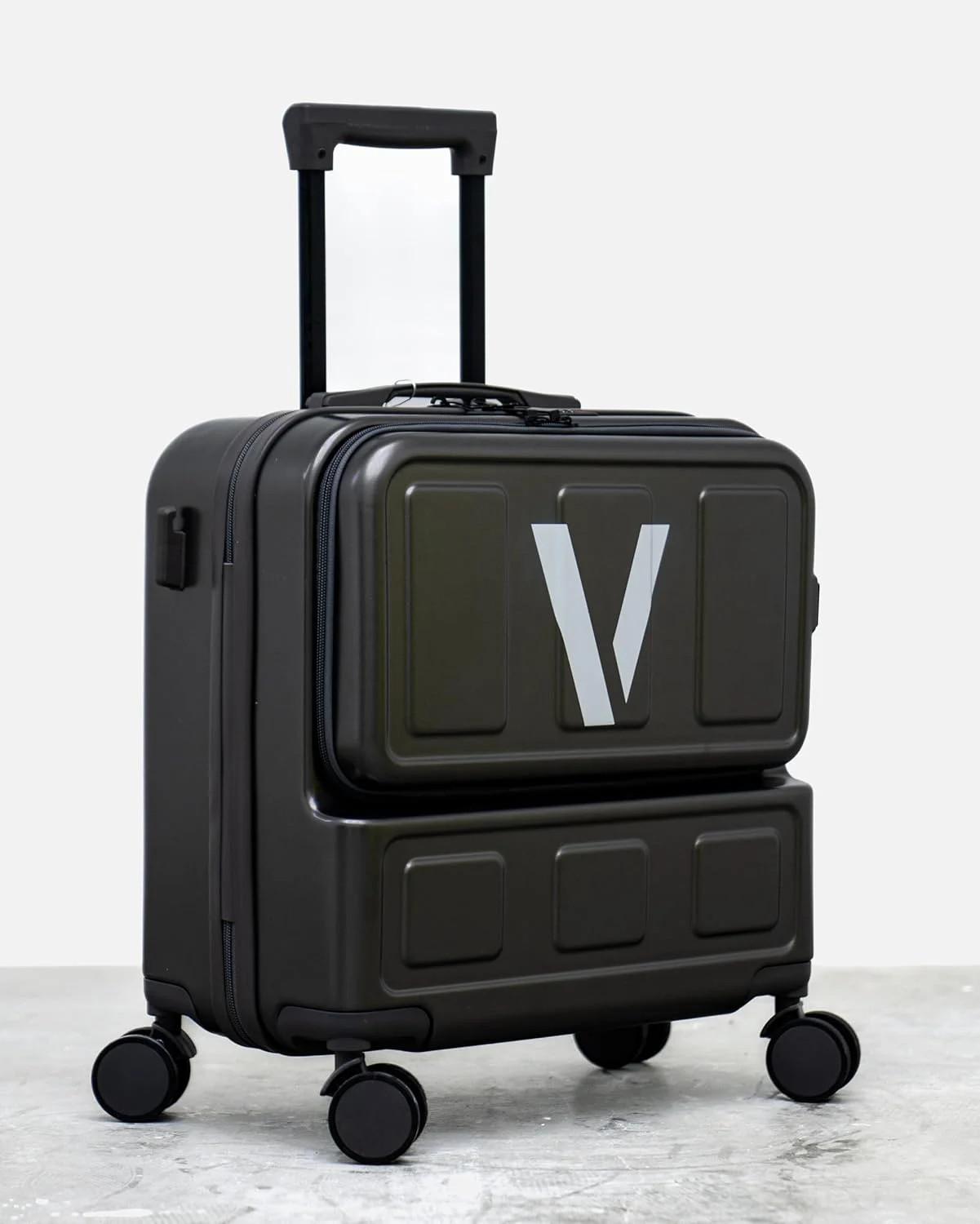 چمدان چرخشی سایز کابین - 47 سانتی متر، جنس: PC+ABS، مشکی