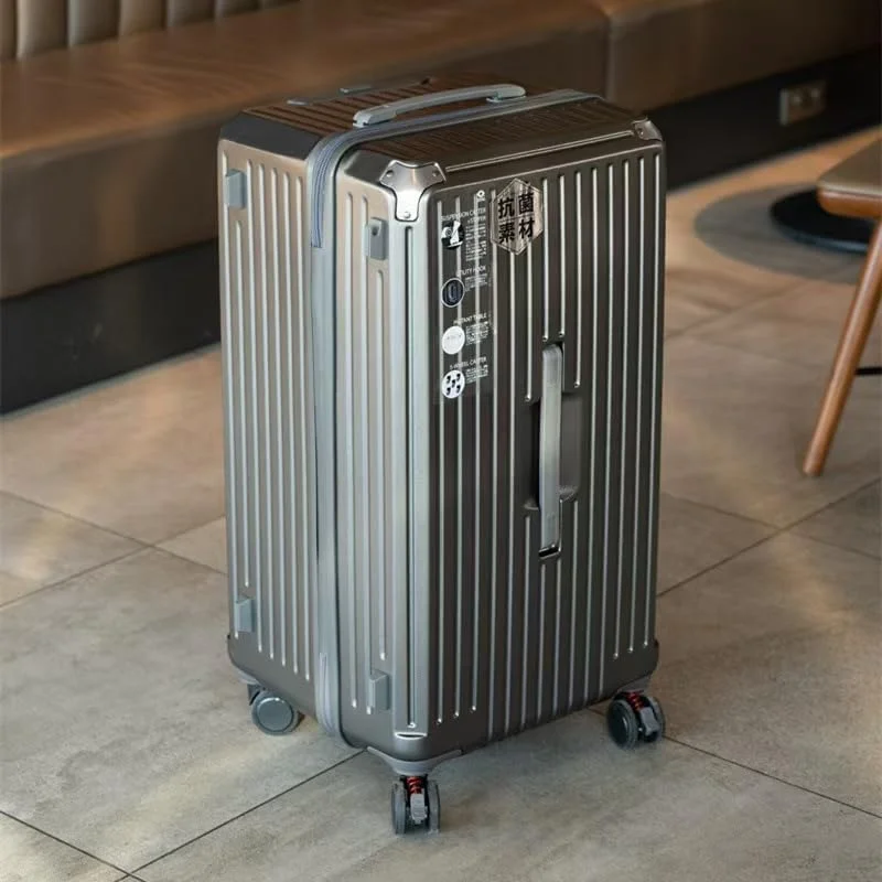 چمدان کابین سایز سوئیس کیس، 20 اینچ، بدنه سخت، طرح راه راه مینیمال، چرخ های دوبل، سبک وزن، مدل BTL-A001-20 خاکستری