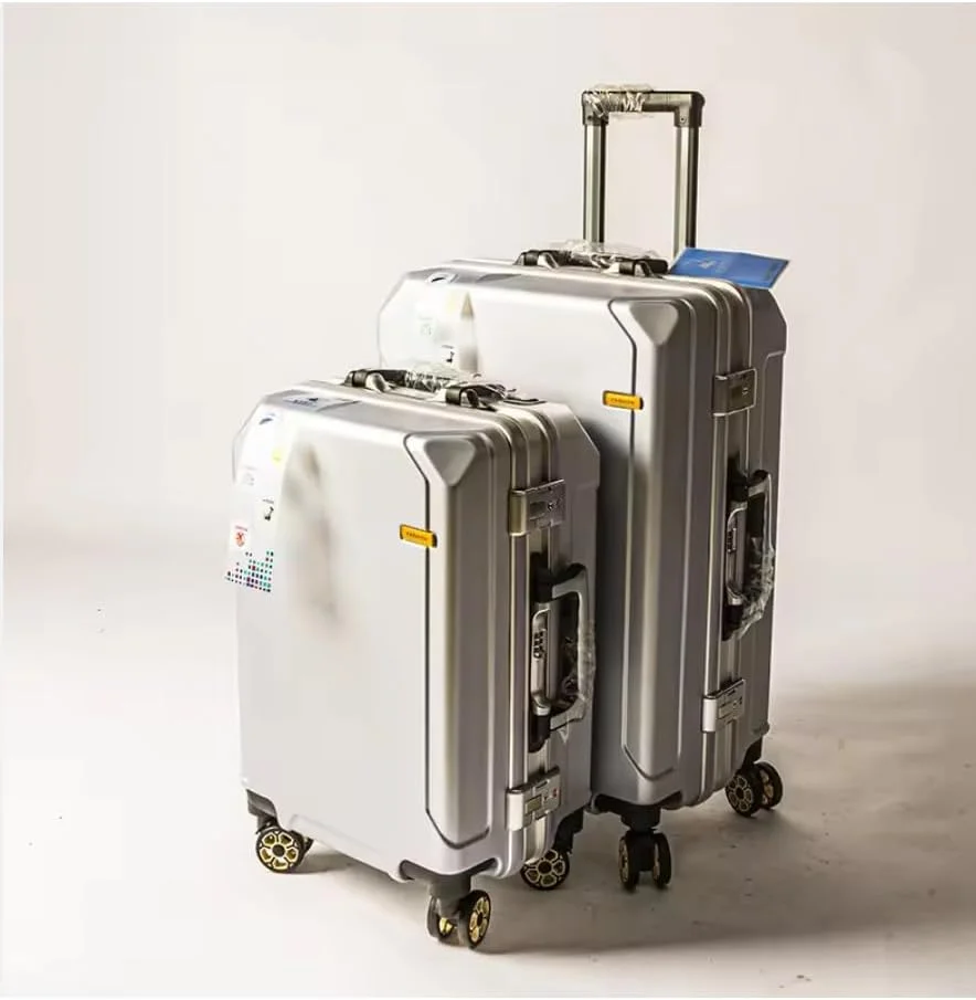چمدان کابین سایز 20 اینچی سوییس کیس، نقره ای، 3 لایه، 4 چرخ دوبل گردان، قفل ترکیبی