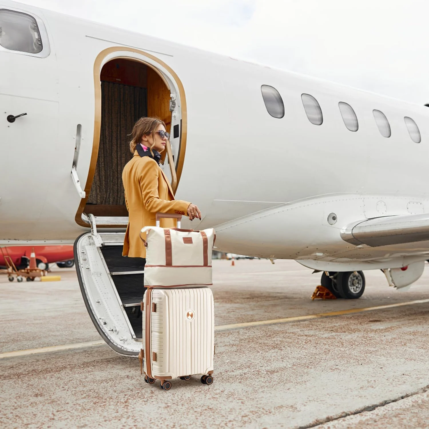 چمدان کابین سایز، چمدان 20 اینچی با چرخ های اسپینر، ست 3 تکه چمدان مسافرتی چرخ دار به همراه 6 عدد کیف بسته بندی (زردآلویی)