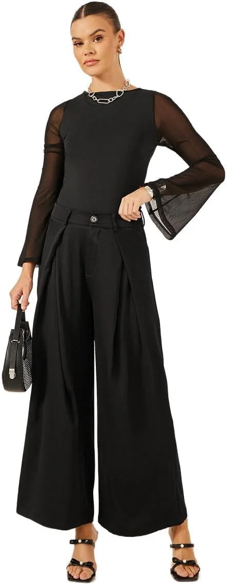 استایلی زنانه پلیسه دار