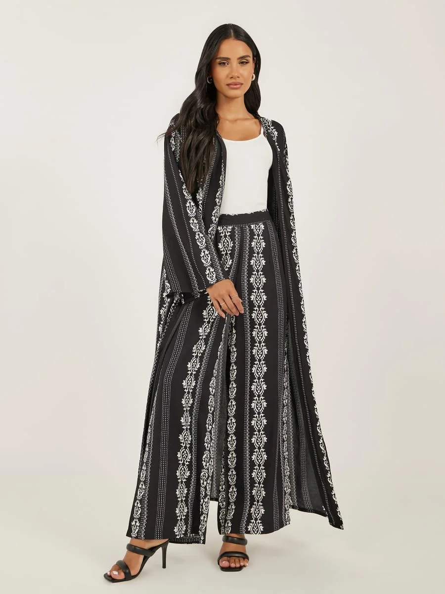 شلوار زنانه استایلی با طرح چاپی و پاچه گشاد شلوار زنانه استایلی با طرح چاپی و پاچه گشاد