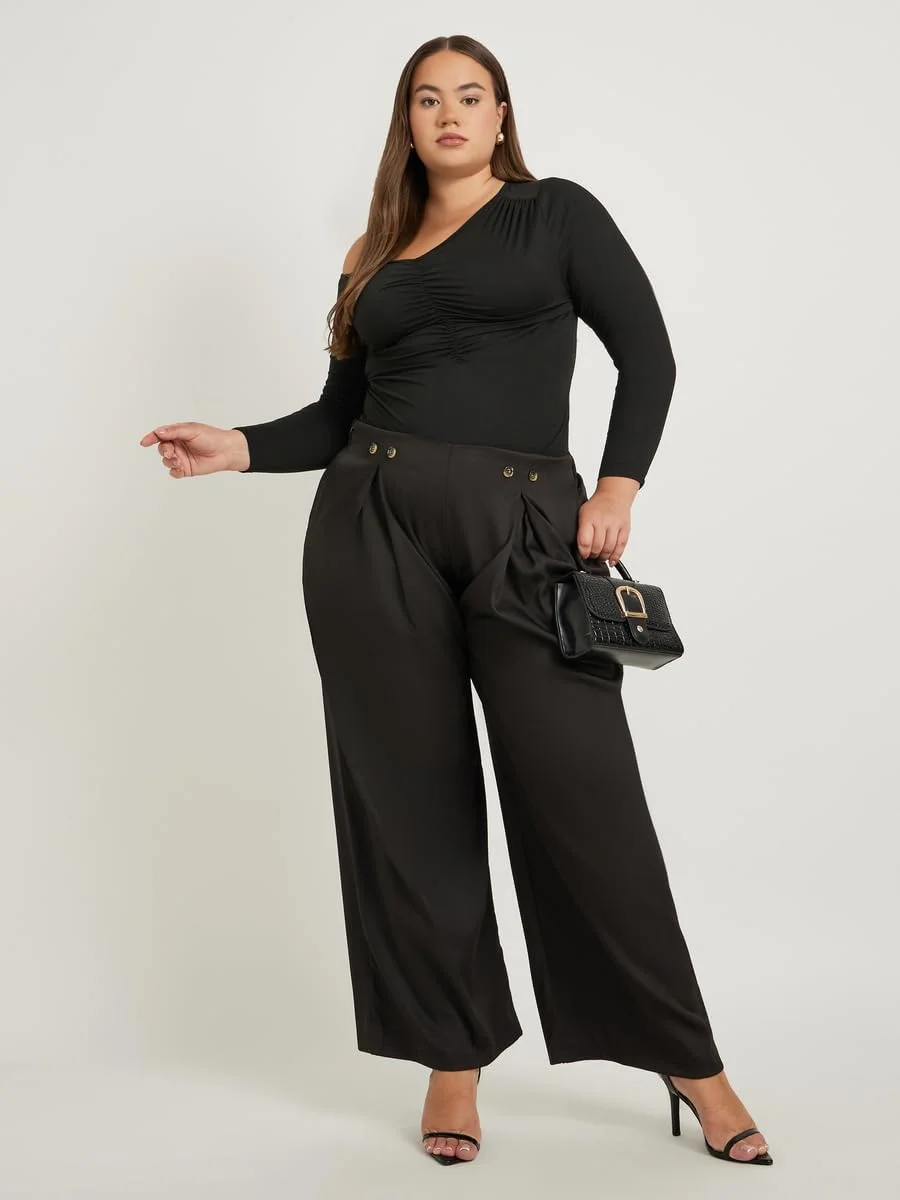 شلوار زنانه سایز بزرگ استایلی، پلیسه دار، پاچه گشاد با جزئیات دکمه شلوار زنانه سایز بزرگ استایلی، پلیسه دار، پاچه گشاد با جزئیات دکمه