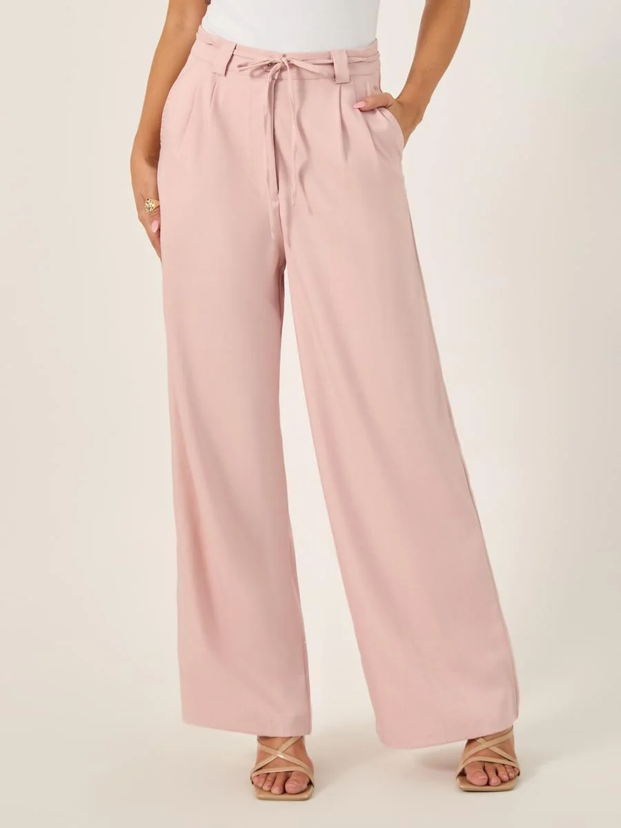 شلوار زنانه استایلی پا گشاد با پیلی و کمربند بند دار