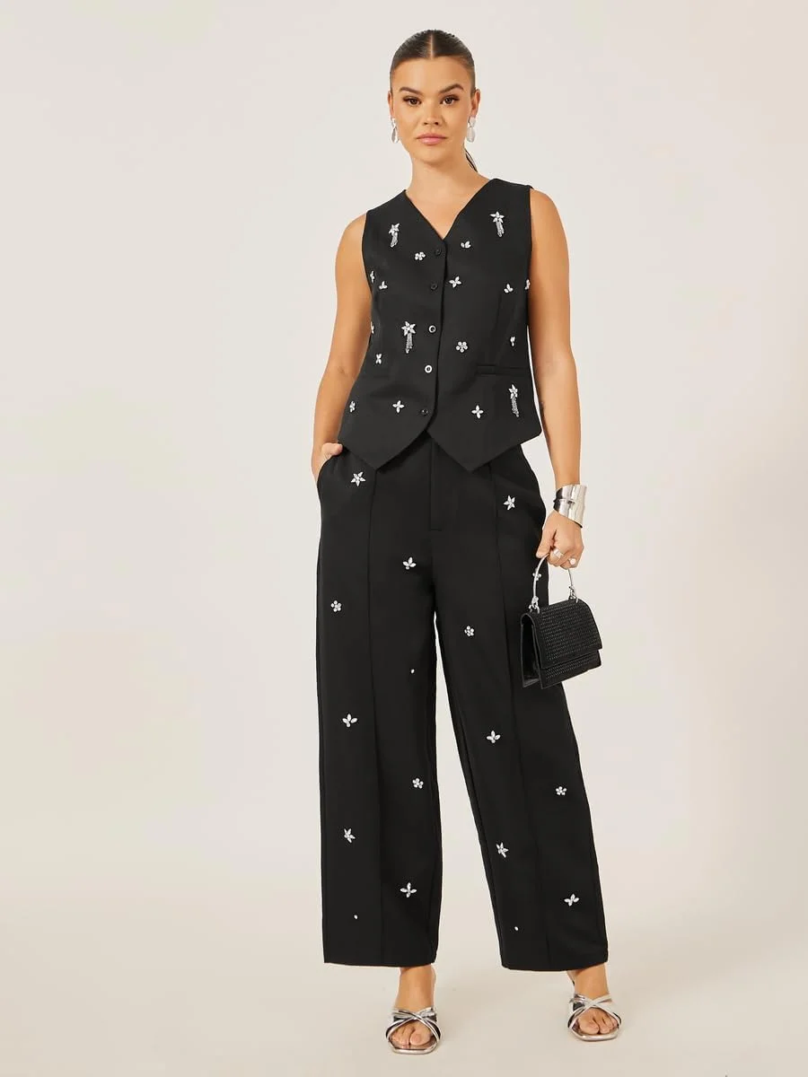 شلوار زنانه استایلی با گلدوزی و کمر متوسط شلوار زنانه استایلی با گلدوزی و کمر متوسط