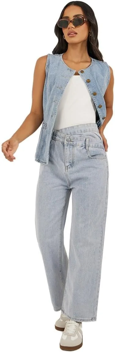 شلوار جین زنانه استایلی، پاچه گشاد، طرح محو و کمر نامتقارن شلوار جین زنانه استایلی، پاچه گشاد، طرح محو و کمر نامتقارن