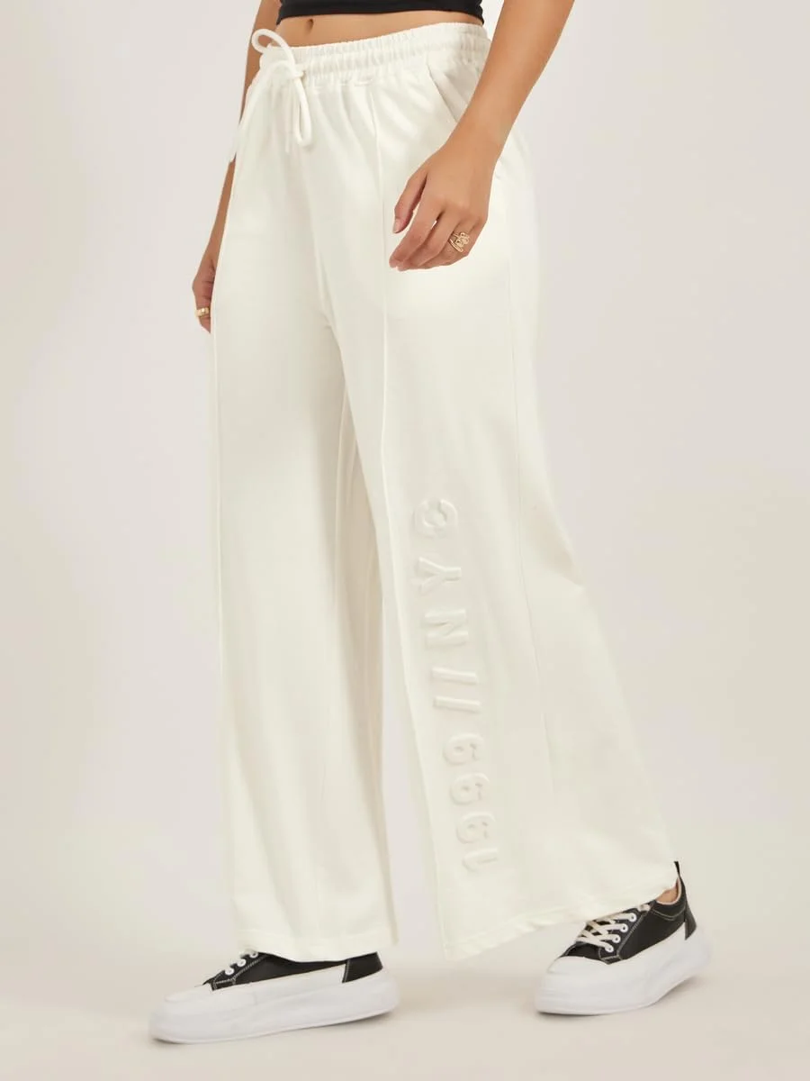 شلوار جاگر زنانه استایلی با پاچه گشاد و کمر بند دار شلوار جاگر زنانه استایلی با پاچه گشاد و کمر بند دار