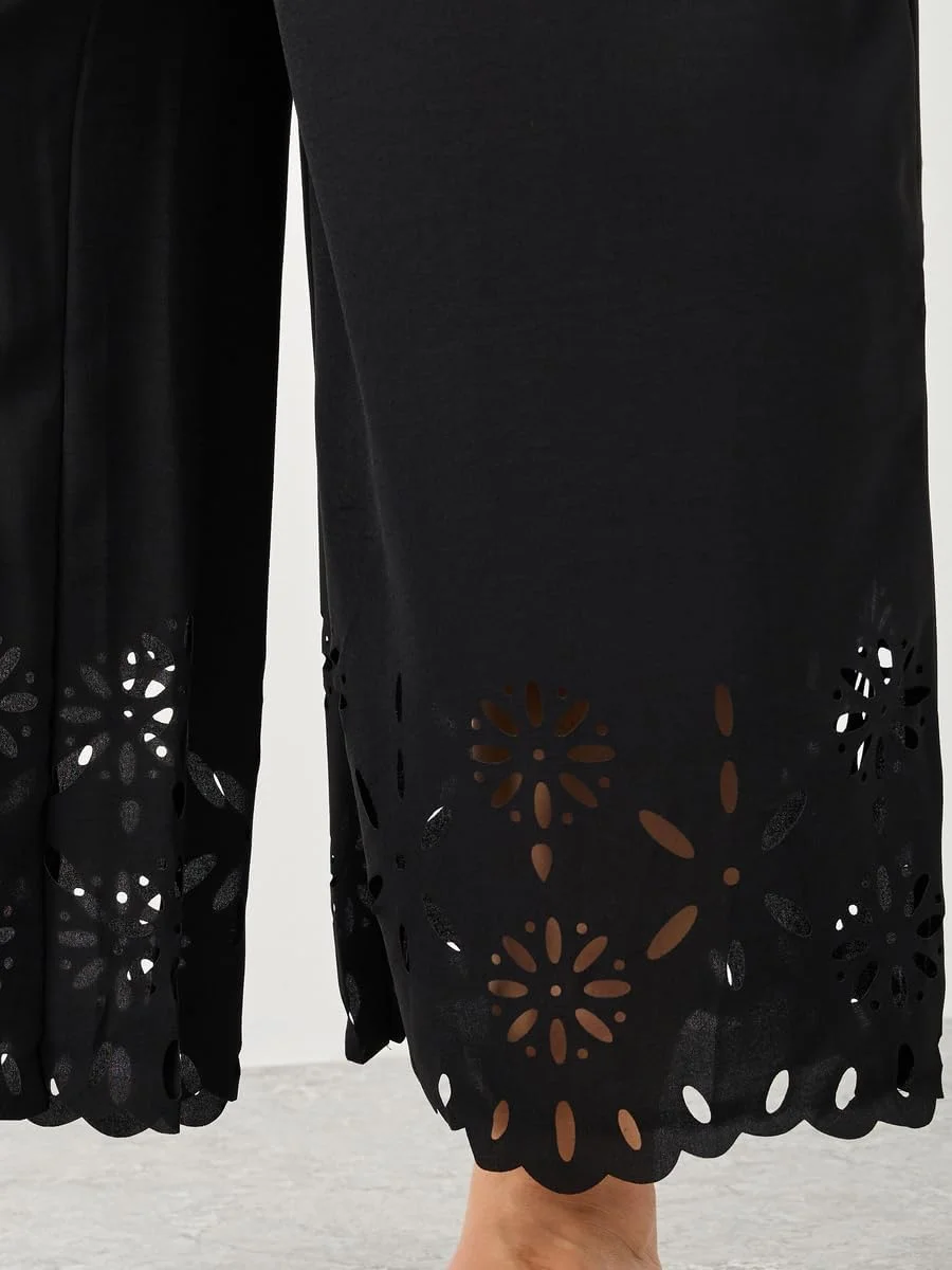 شلوار زنانه استایلی پلاس سایز بزرگ با پاچه گشاد و برش دار