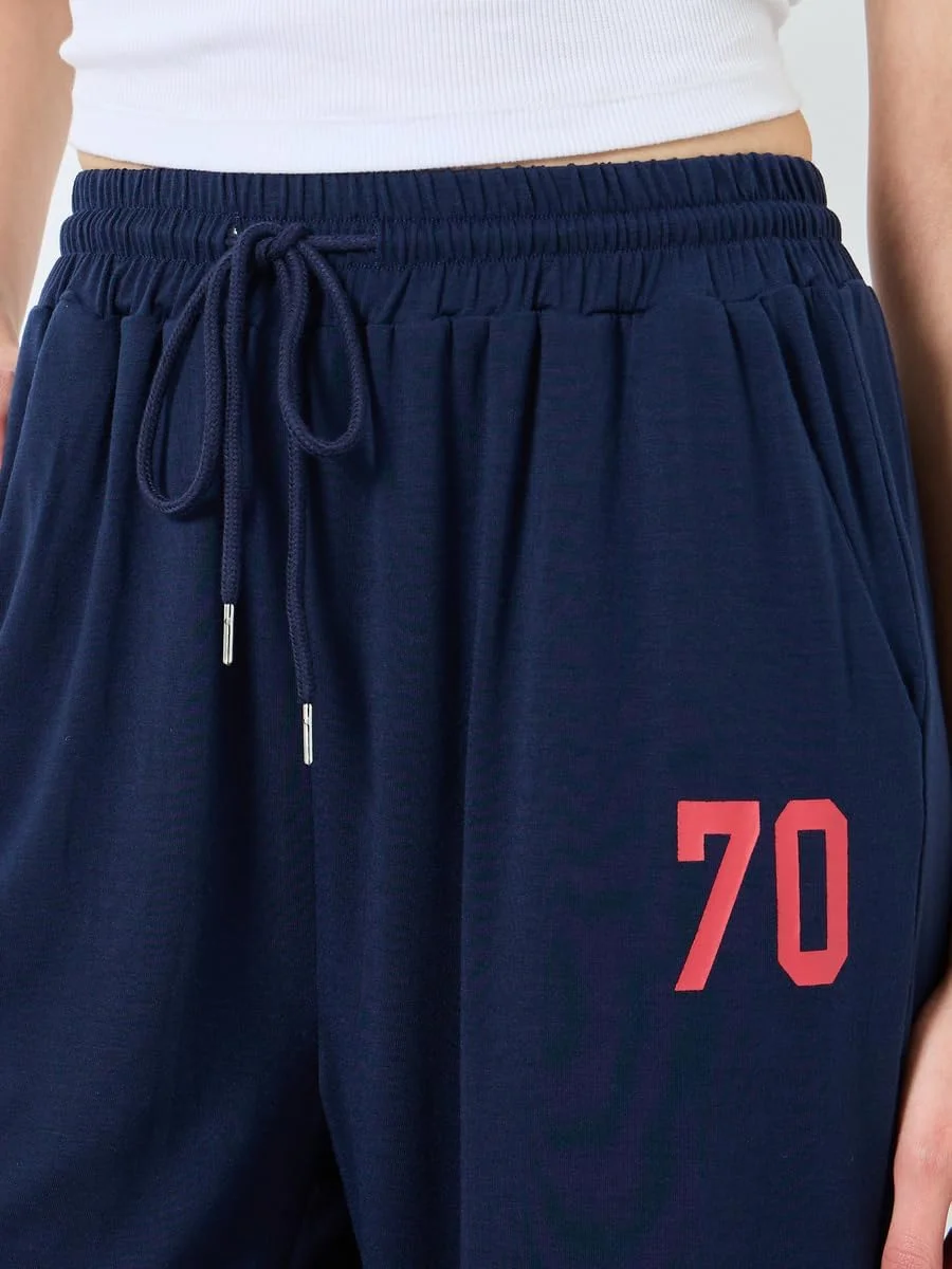 شلوار جاگر زنانه استایلی با طرح چاپی و پاچه گشاد