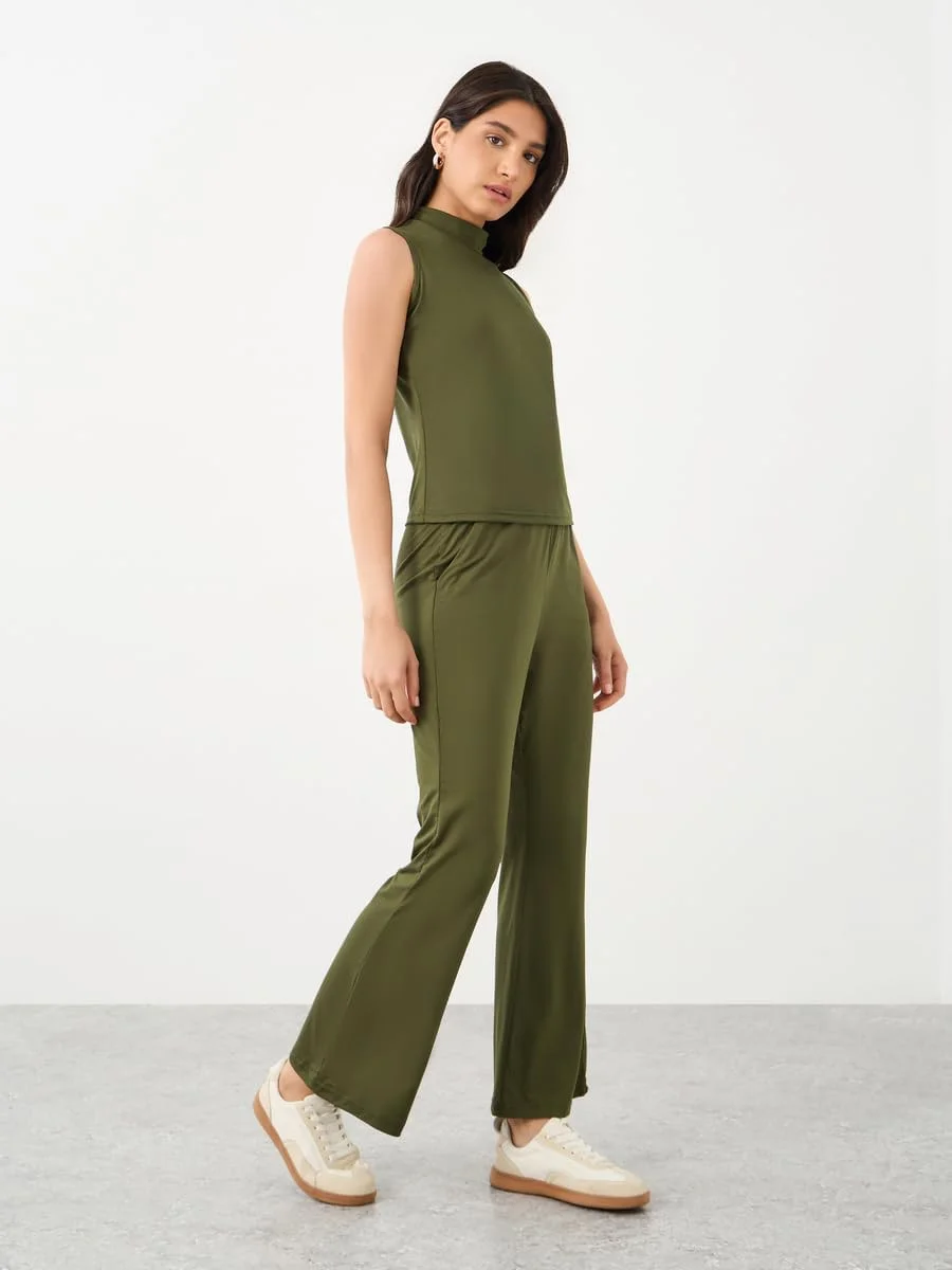 ست بلوز یقه ایستاده و شلوار زنانه استایلی