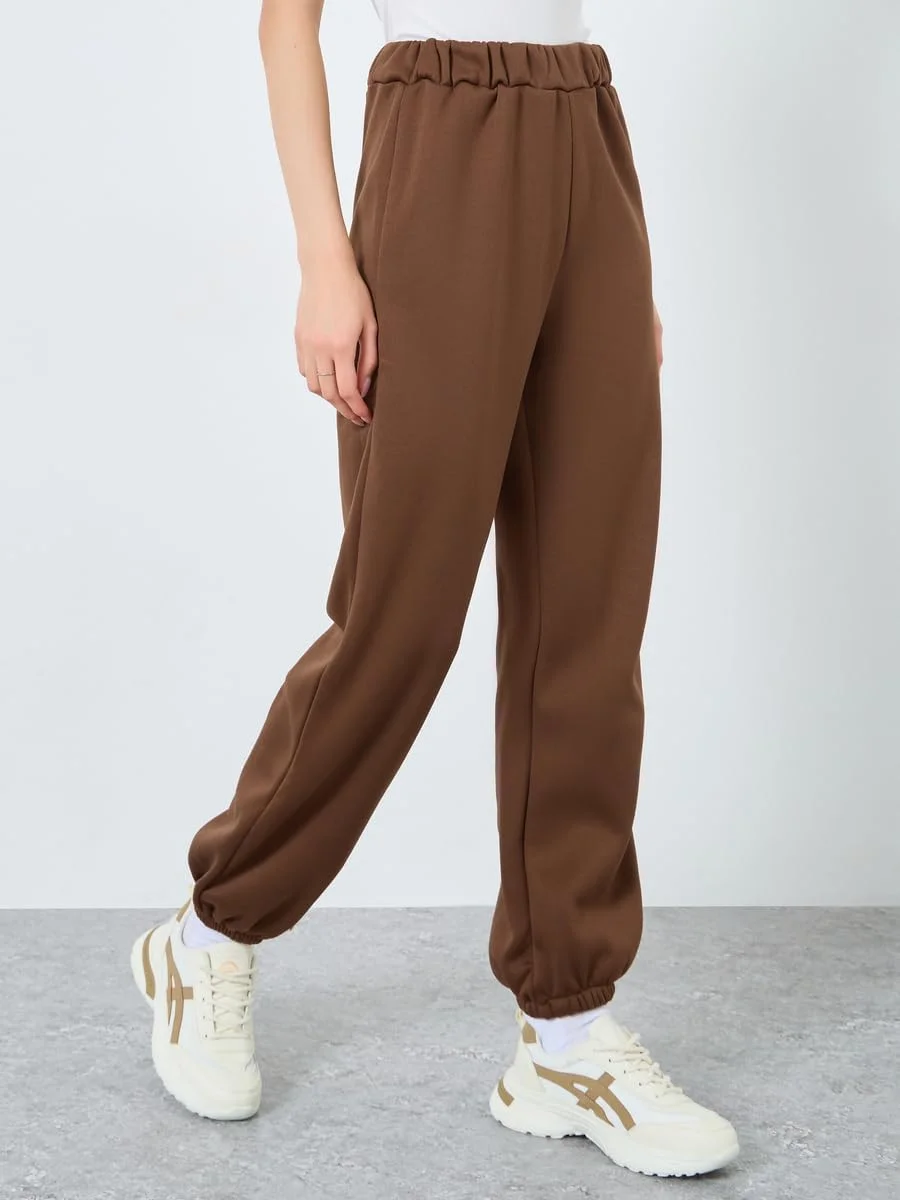 شلوار جاگر زنانه استایلی بافتنی قهوه ای فیت آزاد