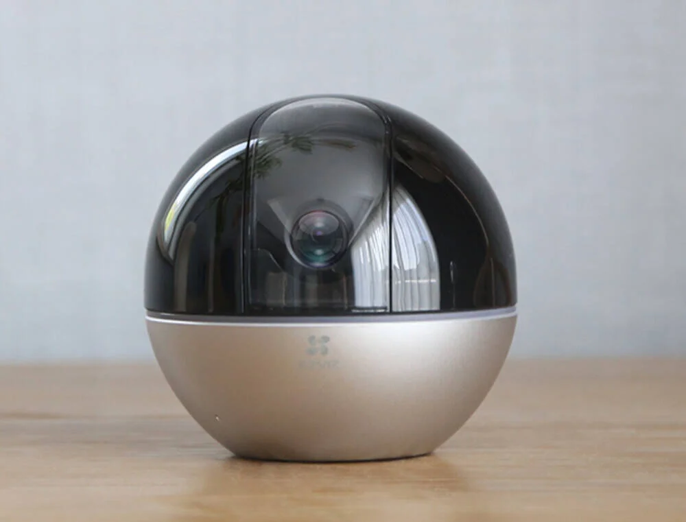 دوربین هوشمند خانگی EZVIZ E6 3K - نمای پانوراما، دید در شب IR، تشخیص انسان و حیوان خانگی با هوش مصنوعی، ردیابی با زوم خودکار، تماس دو طرفه، شاتر حریم خصوصی | E6 3K