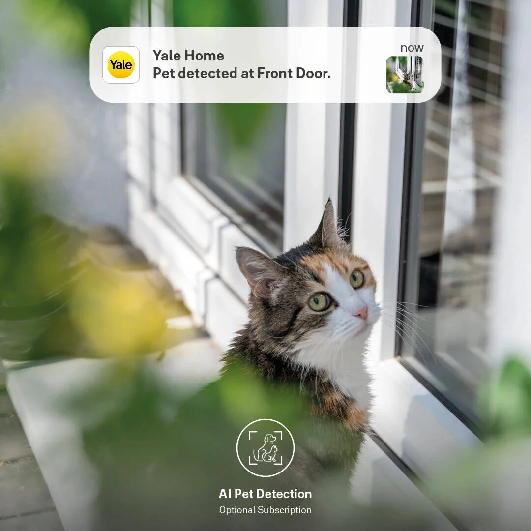 دوربین هوشمند فضای باز Yale، نمایش زنده 1080p Full HD، نورافکن فعال با حرکت، دید در شب، صدای دو طرفه، طراحی مقاوم در برابر آب و هوا، تشخیص افراد، مناطق، کار با برنامه Yale Home، Alexa | SV-OC-1A-W