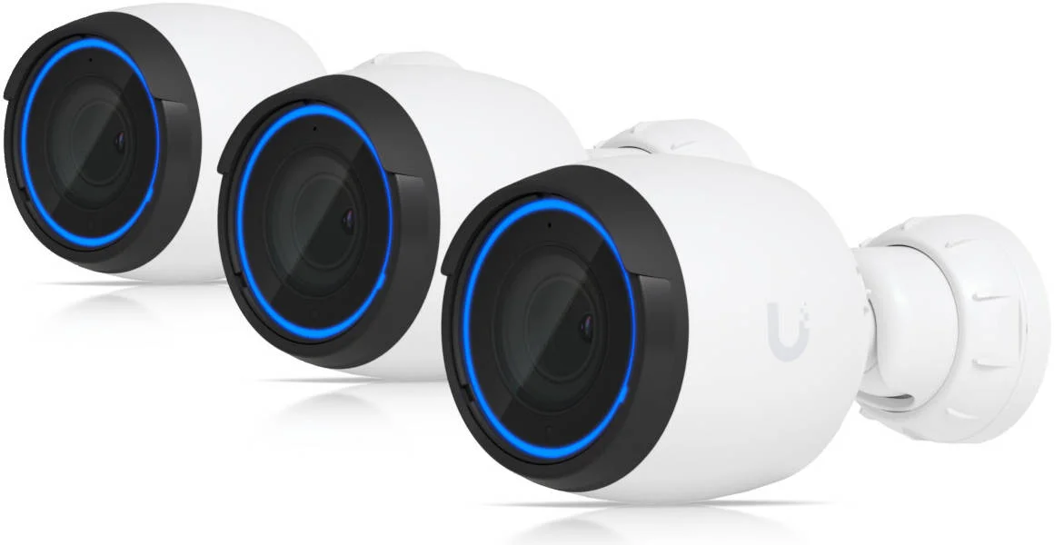 دوربین تحت شبکه گلوله‌ای 4K UHD یوبی‌کوئیتی UniFi UVC-G4-PRO - بسته‌ی 3 عددی، 3840 x 2160 با 24 فریم در ثانیه، زوم اپتیکال 3 برابر، میکروفون داخلی، دوربین گلوله‌ای تحت شبکه مناسب فضای باز | UVC-G4-PRO