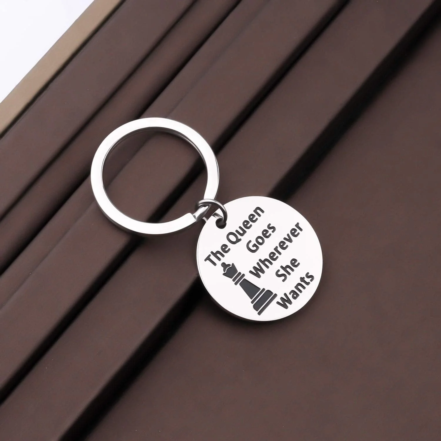 جاکلیدی شطرنج هدیه برای بازیکن شطرنج هدیه برای دوستداران شطرنج ملکه هر جا که بخواهد می رود جاکلیدی