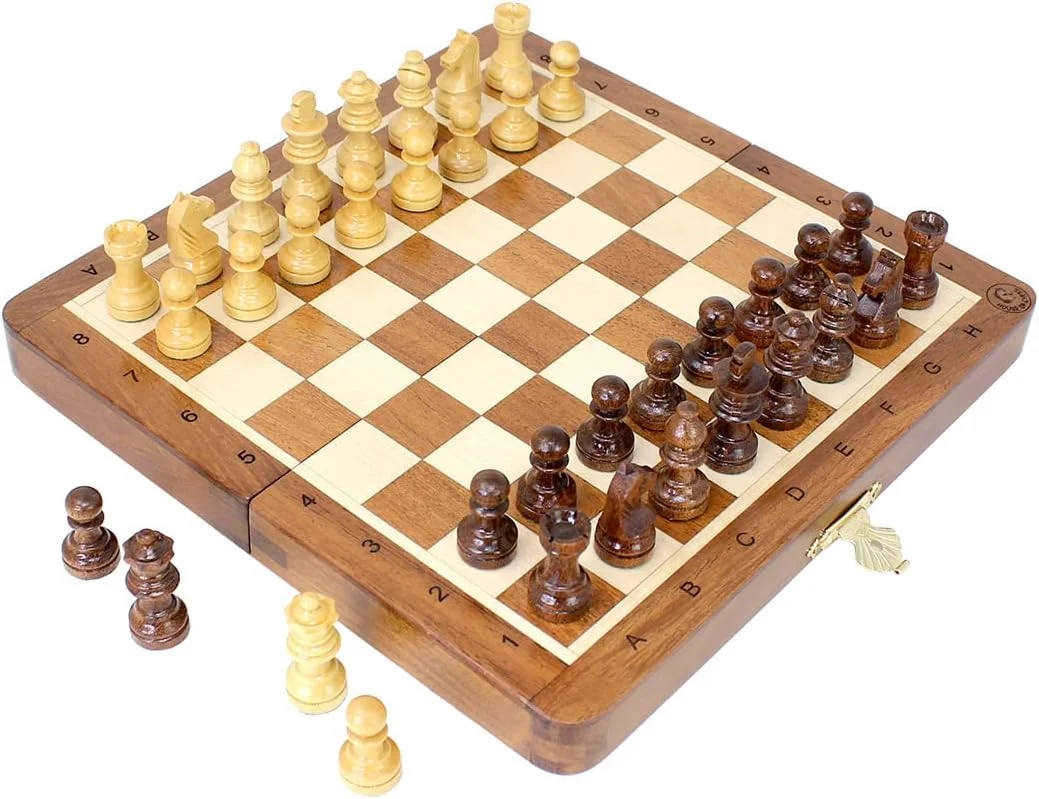 هاوس آف چس - ست شطرنج مسافرتی تاشو مغناطیسی چوبی 8 اینچی - صفحه با نشانه گذاری جبری + 2 پیاده اضافی و 2 وزیر اضافی - دست ساز - کیفیت عالی