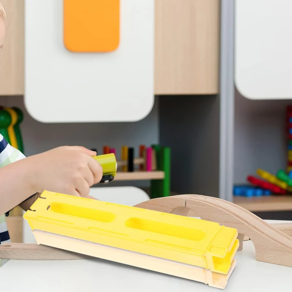 Toyvian 2 عدد گیره دومینو لوازم جانبی قطار دومینو اسباب بازی بازی سرگرم کننده نامحدود گیره های دومینو اسباب بازی قطار برای اکثر قطارهای دومینو اسلات کارت اتوماتیک (رنگ تصادفی)