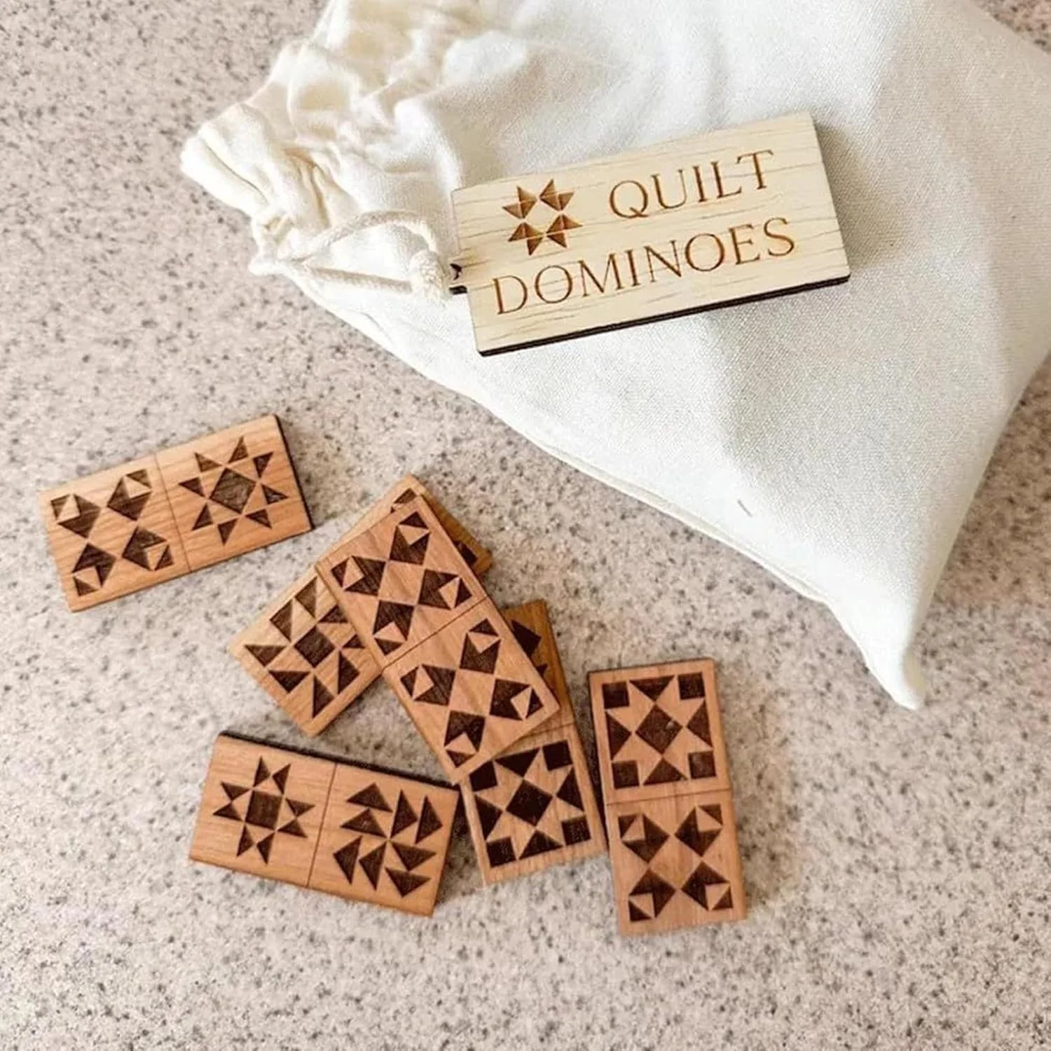 بازی دومینو برای کودکان، اسباب بازی چوبی با طرح لحاف - بازی تخته ای آموزشی - برای کودکان، بزرگسالان، کلاس های مدرسه، علاقه مندان به خیاطی، مربیان، تولد، اردوهای تابستانی و مسافرت