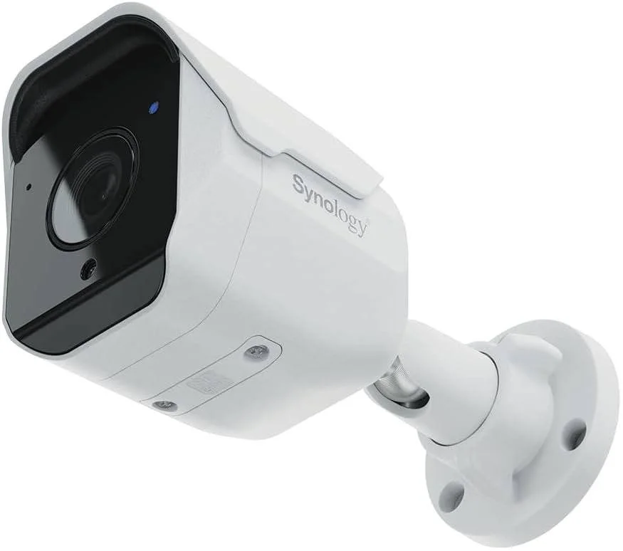 دوربین مداربسته تحت شبکه بولت هوش مصنوعی سینولوژی BC500، سنسور 5 مگاپیکسلی، دیافراگم F1.8، طول موج LED مادون قرمز 850 نانومتر، طول کانونی ثابت 2.8 میلی متر، فیلتر برش مادون قرمز قابل جابجایی خودکار، ضد آب IP67، سفید | BC500