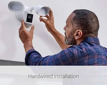 دوربین پروژکتوری سیم دار Ring، مدل Pro، سفید - ویدئو 1080p HDR، تشخیص حرکت سه بعدی و نمای دید پرنده، نصب سیمی