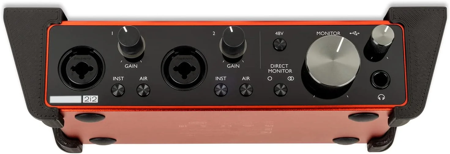 نگهدارنده رومیزی TuneGrip برای Focusrite Scarlett 2i2 4i4 8i6 نسل 3، رنگ مشکی: یک جایگاه کاملاً اندازه، قوی و ایمن برای کارت صدای شما - ساخت انگلستان