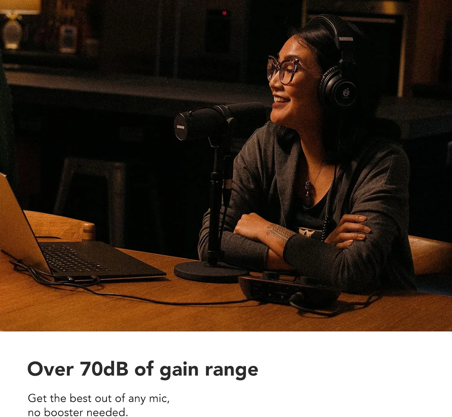 کارت صدای فوکوسرایت Vocaster One مناسب ضبط پادکست برای تولیدکنندگان محتوای انفرادی، مشکی، AMS-VOCASTER-ONE