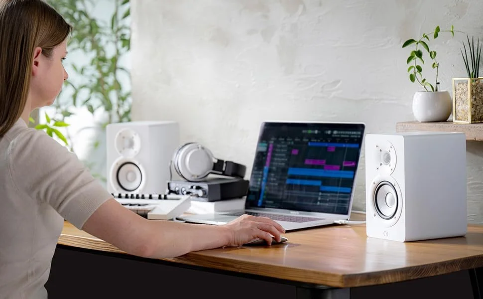 مانیتور استودیویی اکتیو یاماها HS 4 سفید (CHS4W) مانیتور استودیویی اکتیو یاماها HS 4 سفید (CHS4W)