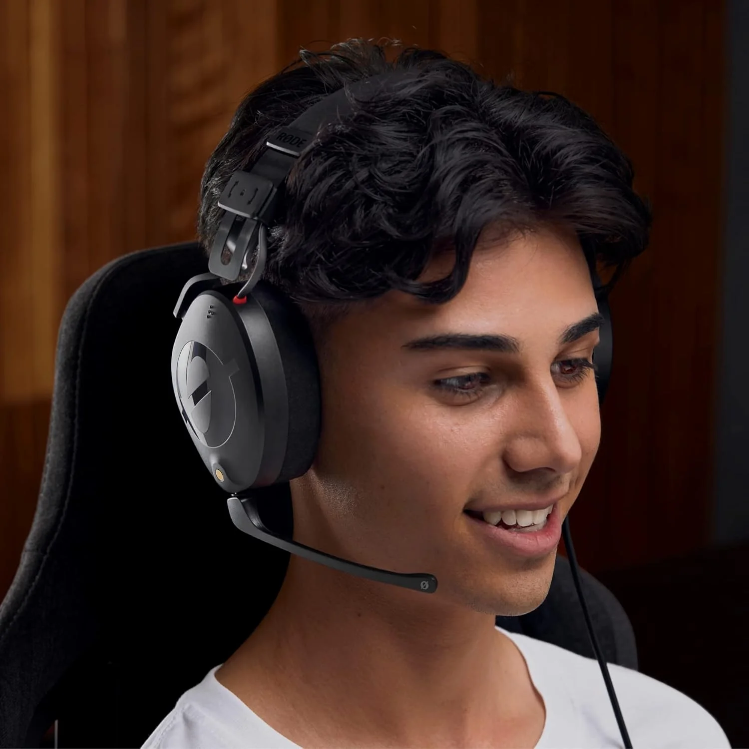 میکروفون هدست حرفه ای RØDE NTH-Mic برای هدفون NTH-100، مناسب برای رسانه، پخش، پادکست، تولید محتوا، استریمینگ، کار در منزل (مشکی) میکروفون هدست حرفه ای RØDE NTH-Mic برای هدفون NTH-100، مناسب برای رسانه، پخش، پادکست، تولید محتوا، استریمینگ، کار در منزل (مشکی)