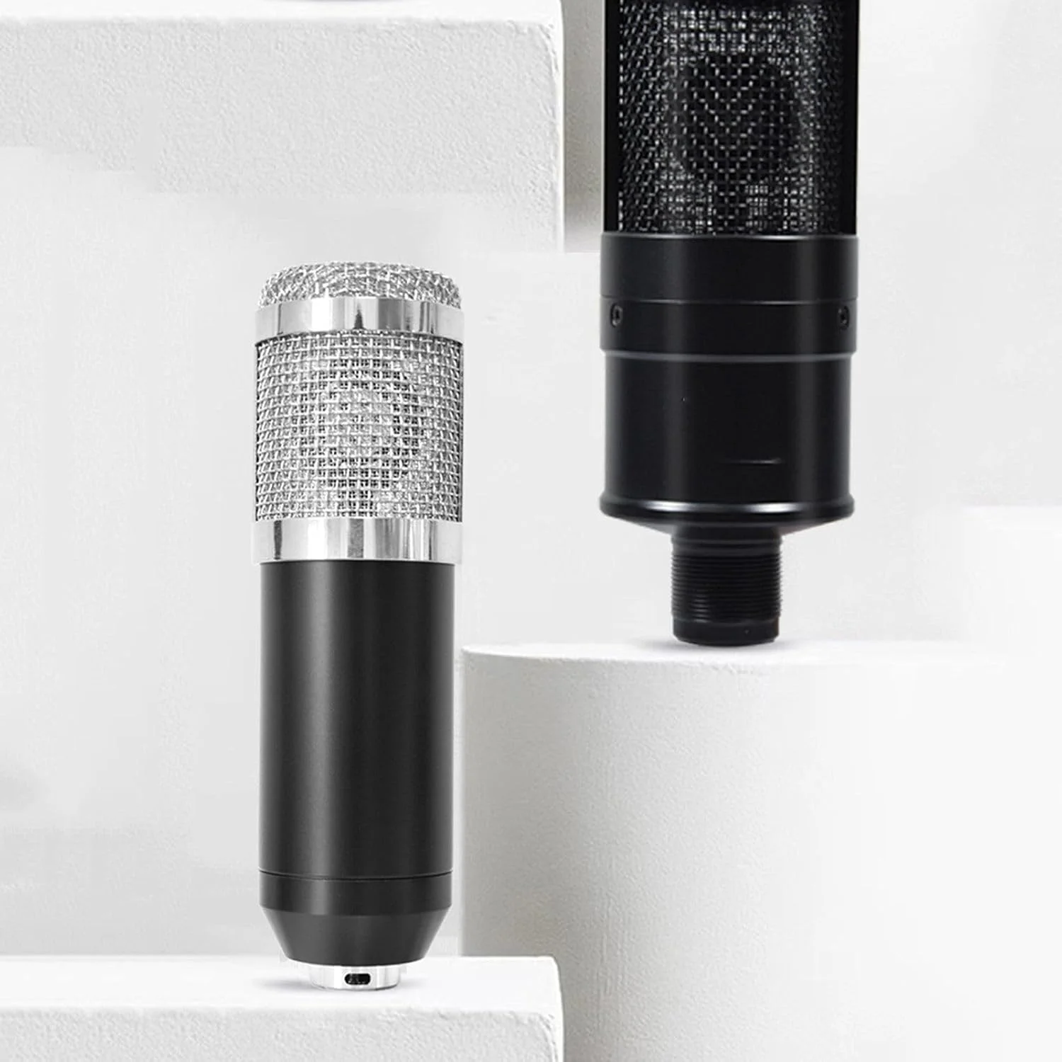 کارت صدا به همراه میکروفون استودیویی مناسب خوانندگی، پادکست، ضبط و پخش زنده کارت صدا به همراه میکروفون استودیویی مناسب خوانندگی، پادکست، ضبط و پخش زنده