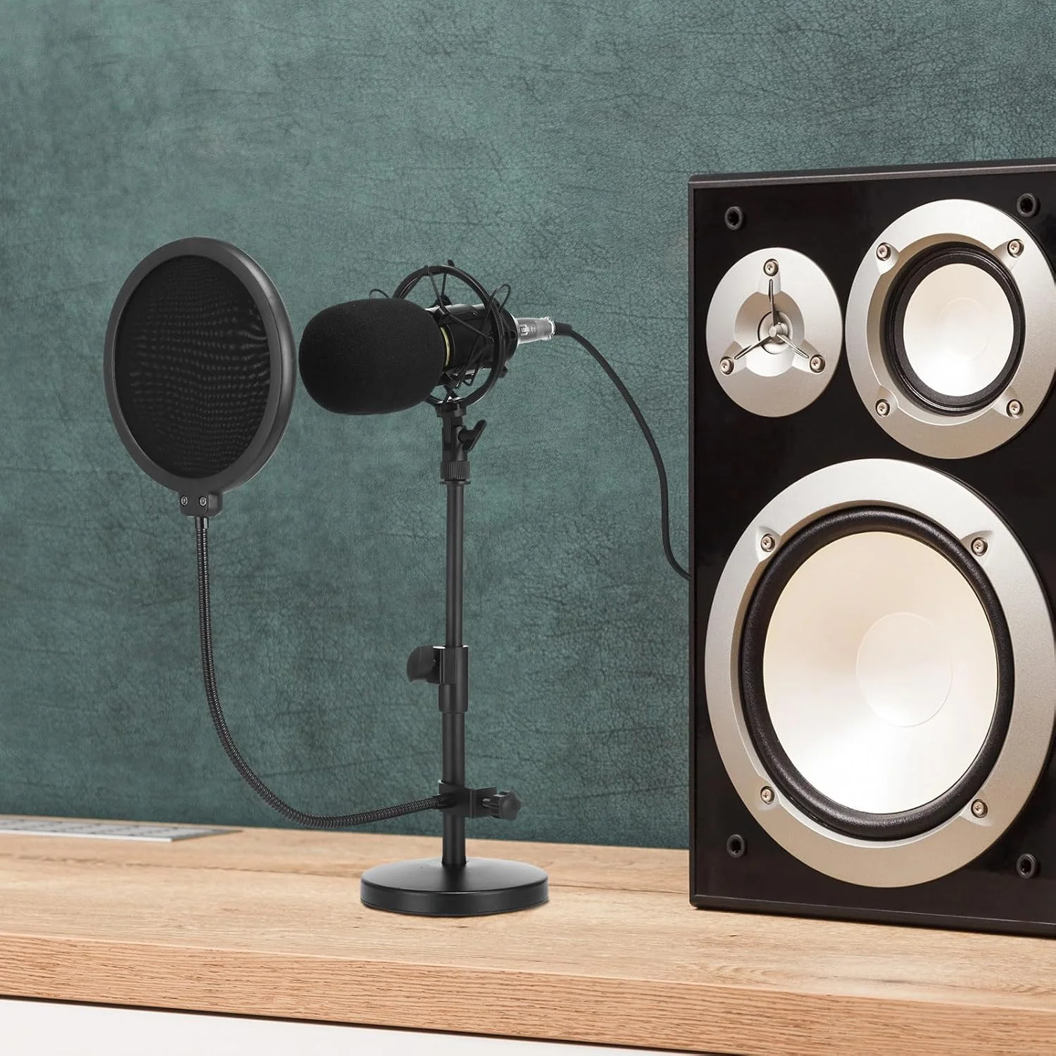 بسته 2 عددی میکروفون کاندنسر XLR استودیویی حرفه ای کاردیوئید شامل میکروفون های کاردیوئید، پایه ضد لرزش، فیلتر بادگیر، پایه فلزی، کابل نر به ماده برای پادکست و ضبط