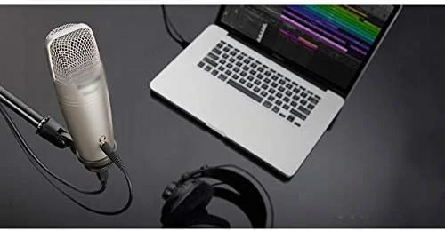 میکروفون کندانسور دیافراگم بزرگ با قابلیت مانیتورینگ همزمان، اتصال آسان و پایه با ظرفیت بالا