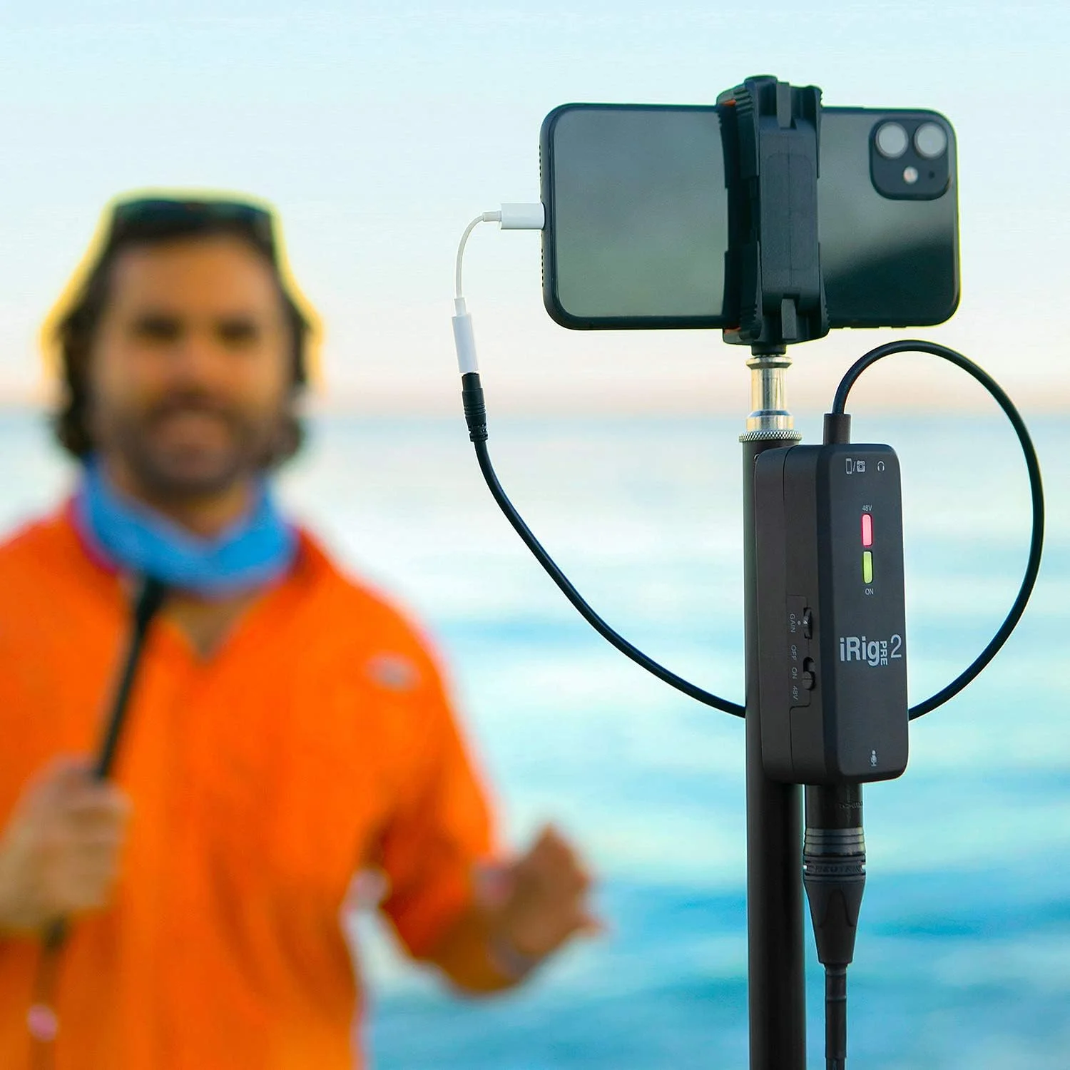 آی کی مالتی مدیا iRig Pre 2 - رابط میکروفون XLR برای تلفن های هوشمند، تبلت ها و دوربین های فیلمبرداری، رابط صوتی TRRS با پری امپ میکروفون XLR داخلی، فانتوم پاور 48 ولت، خروجی هدفون