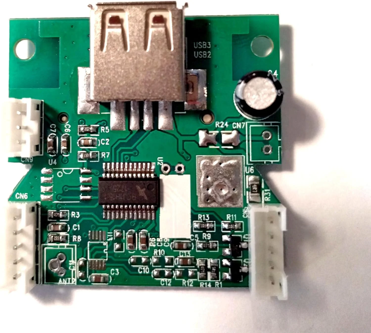 ماژول برد رمزگشای MP3 با قابلیت پخش از کارت حافظه SD، درگاه USB و دیسک U، دارای خروجی صدای استریو، ولتاژ 5 ولت و 2 کانال صوتی