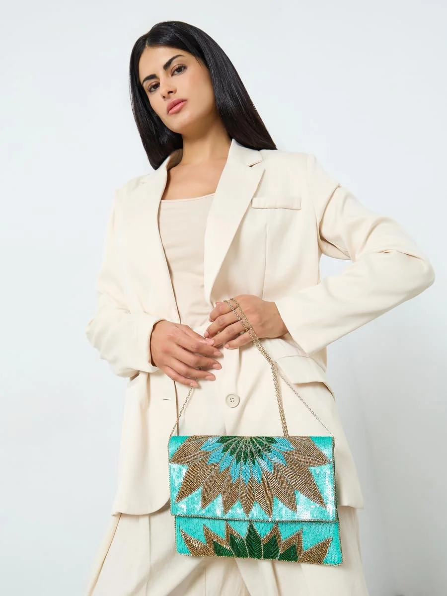 کیف دستی زنانه استایلی تزیین شده با مهره - قهوه ای - سایز آزاد