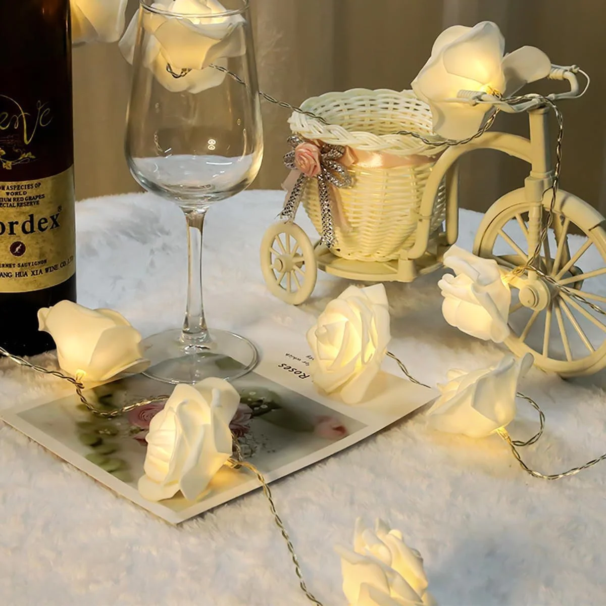 ریسه چراغ گل رز LED – 3 متر، 20 گل مصنوعی، ریسه چراغ پری باتری خور برای اتاق خواب، مهمانی، عروسی، روز ولنتاین، تولد، دکوراسیون، سفید گرم، انعطاف پذیر و قابل حمل