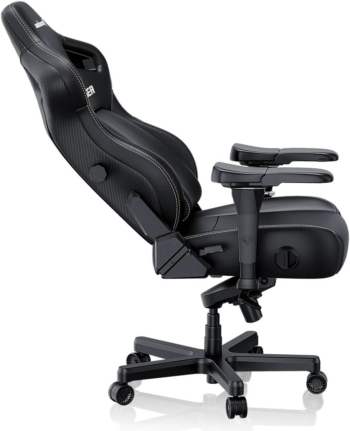 صندلی گیمینگ بزرگ AndaSeat Kaiser 4، جنس روکش چرم مصنوعی ArteDiPelle، چرخ‌های 65 میلی‌متری با روکش PU، پیستون گازی کلاس 4، فوم متراکم سرد، دسته 5D، مشکی | AD12YDDC-L-20-B-PVC