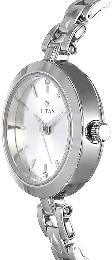 ساعت مچی آنالوگ تایتان کاریسما زنانه با صفحه گرد